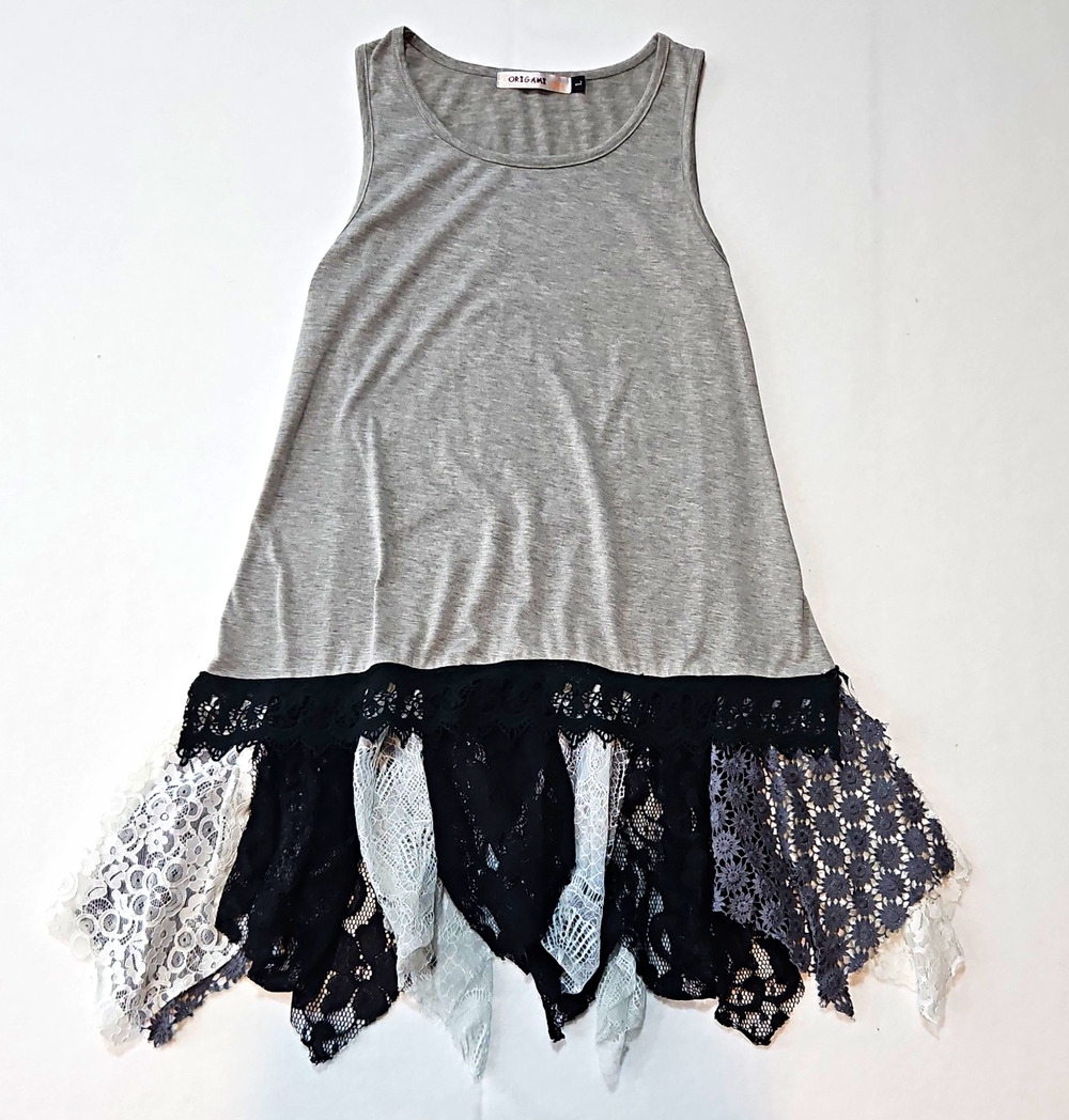 ORIGAMI by Vivian Women's Gray Knit Sleeveless Scoop Neck Tank Lace Hem Size L